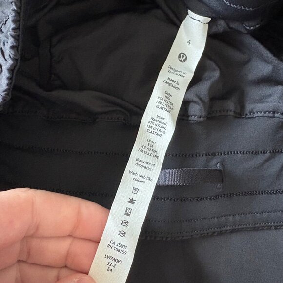 Lululemon Athletic Track That MR Short 5” Lined Black NWT Women’s Size 4 - Picture 8 of 9